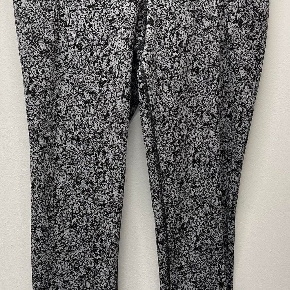 Member's Mark Women's Size Medium Black and Gray print Leggings
